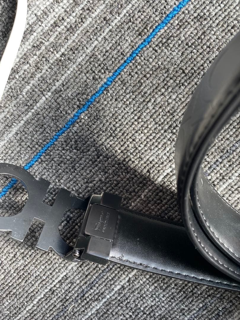 小物 Ferragamo leather big emboss belt