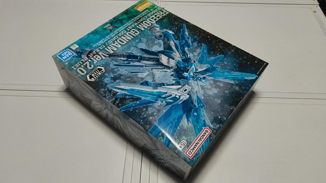 MG フリーダムガンダム CROSS CONTRAST COLORSクリアブルー