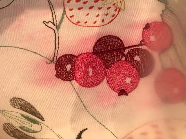 フィスバ   マーマレード  カーテン　刺繍