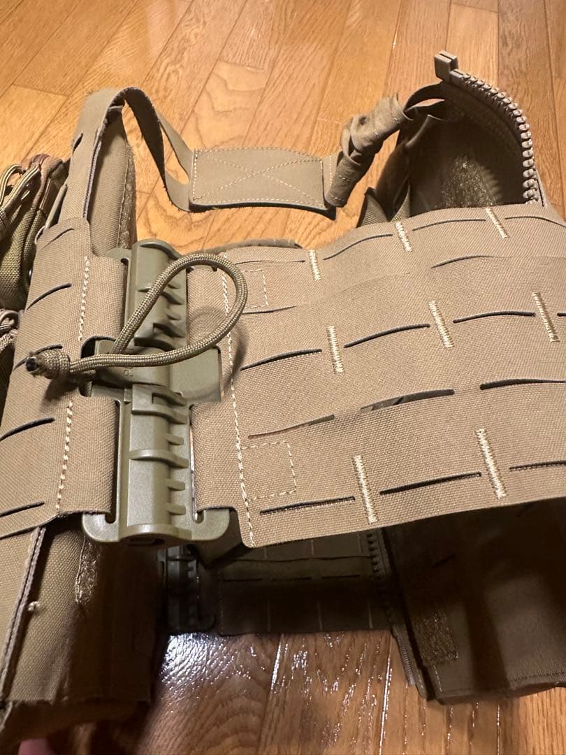 RONIN Assaulter Liteプレキャリ　マグポーチ付き