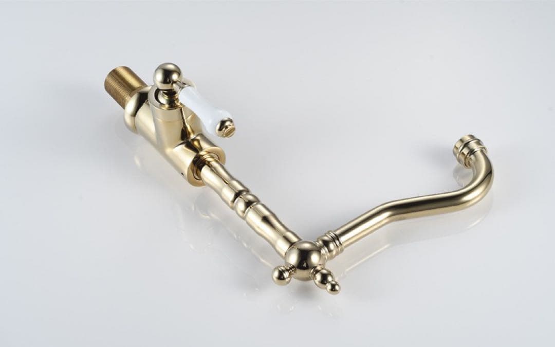 キッチンシンクの蛇口、ソリッド真鍮シングルハンドルキッチン蛇口