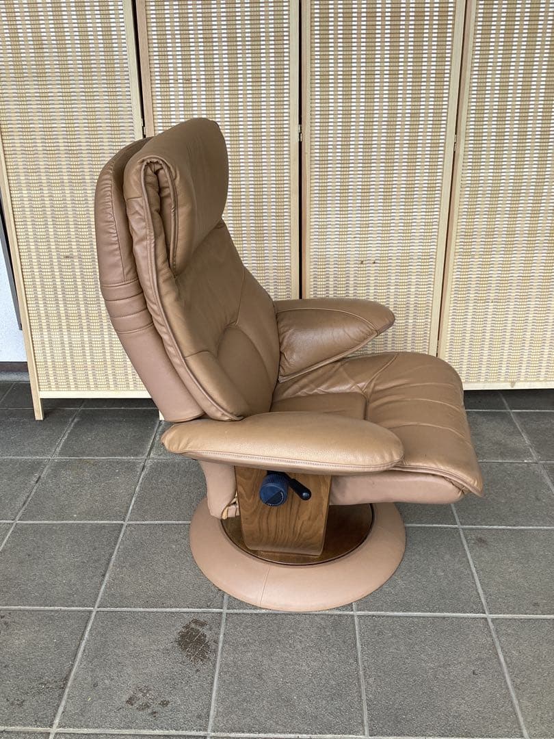 カリモク　リクライニングチェア 回転椅子　パーソナルチェア