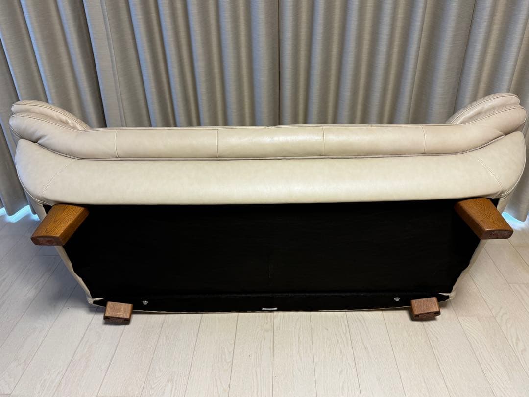 【送料込み】カリモク ZT8312レザー 2人掛けソファ（使用に問題なし）