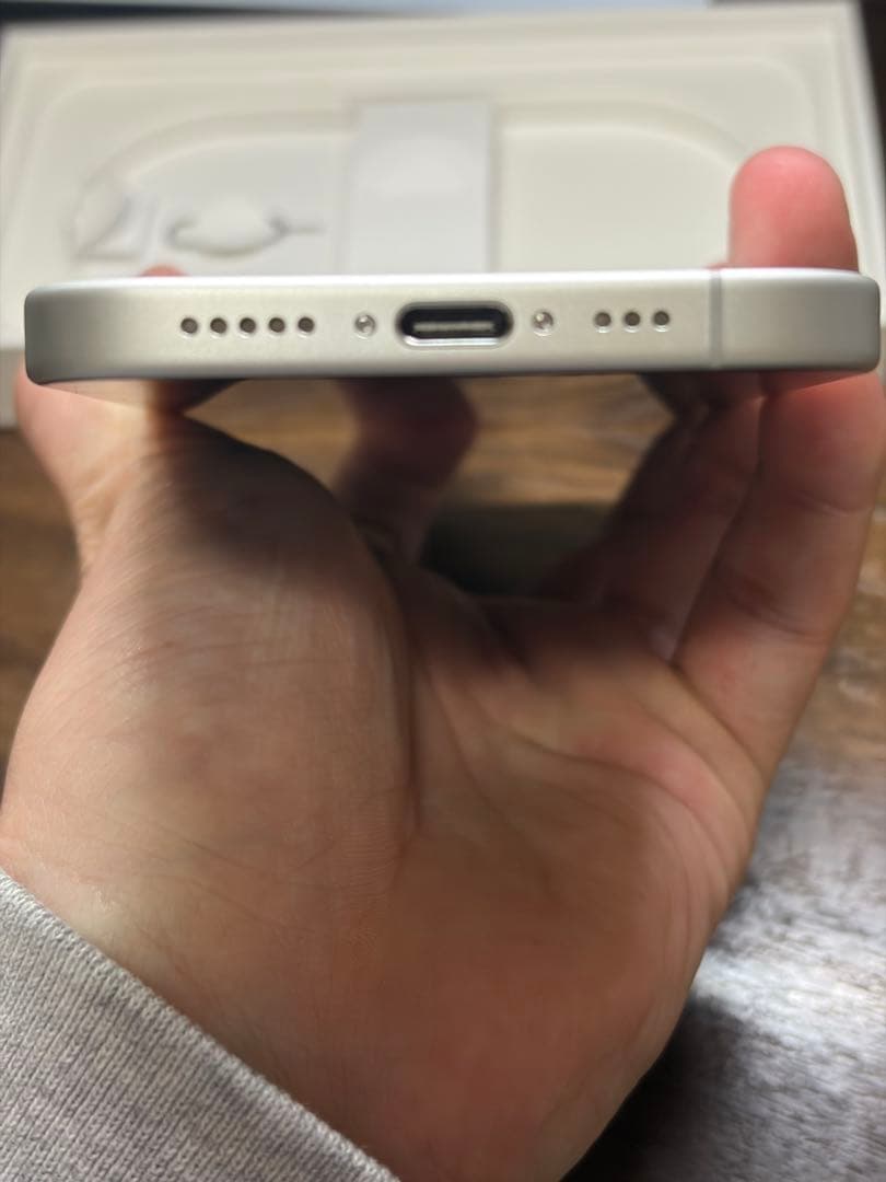 Apple iPhone 16 ホワイト 256GB 本体