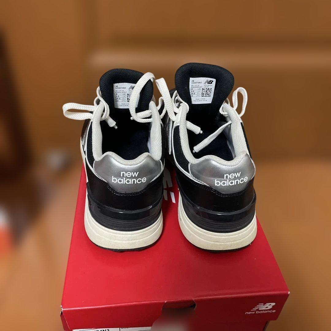 New Balance 574 ブラック/ホワイト 24.0cm 2E