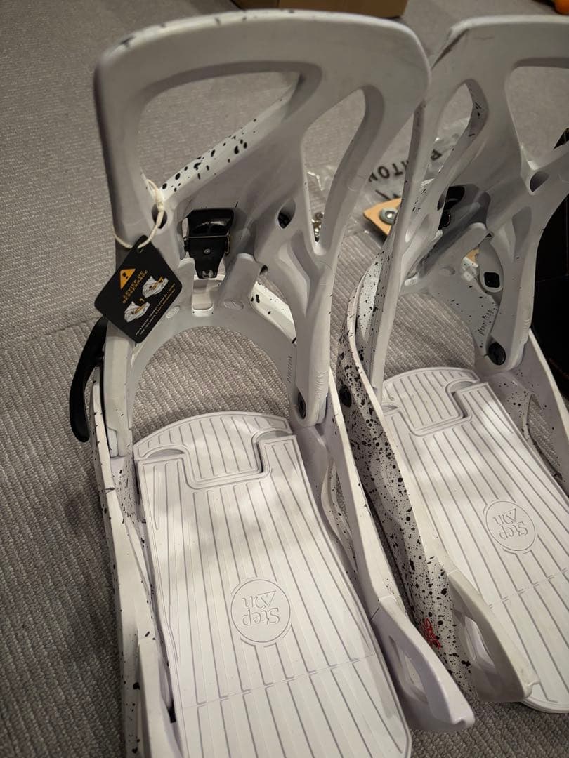 Burton STEP ON レディース　M ブラック&ホワイト