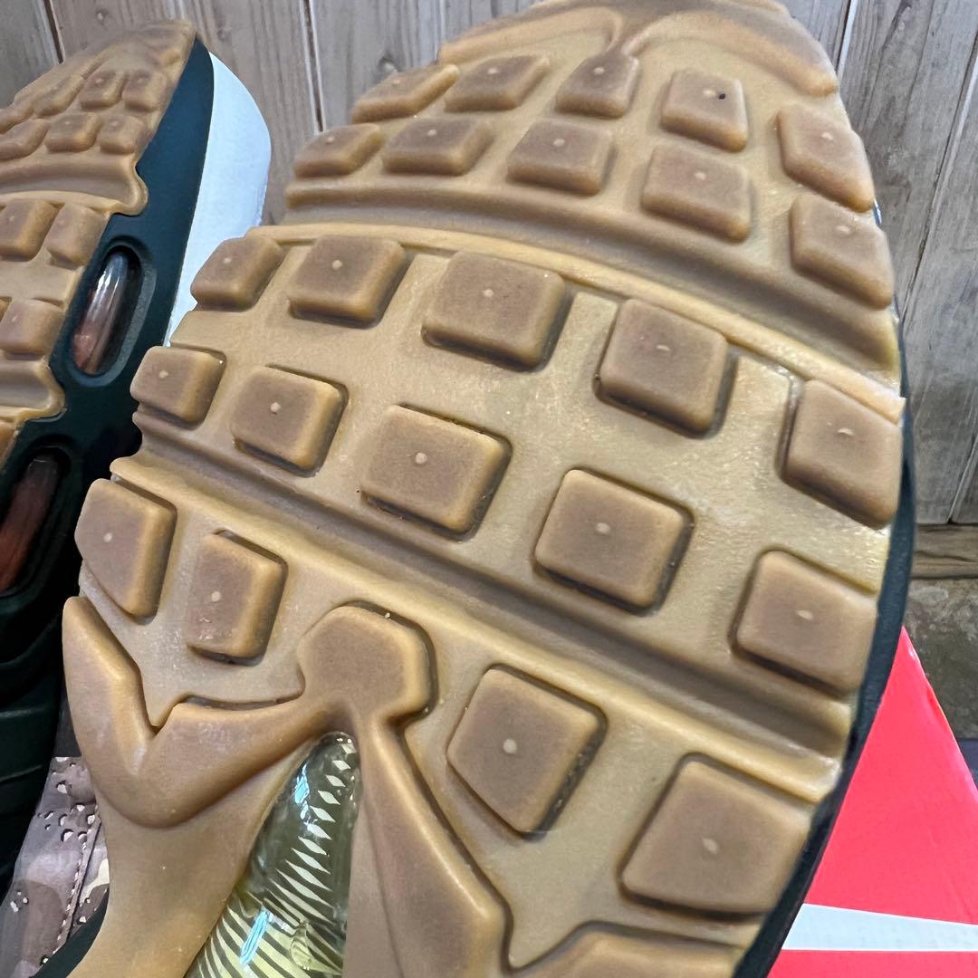 【美中古】【即購入OK】NIKE エアマックス95 ESSENTIAL 27.0