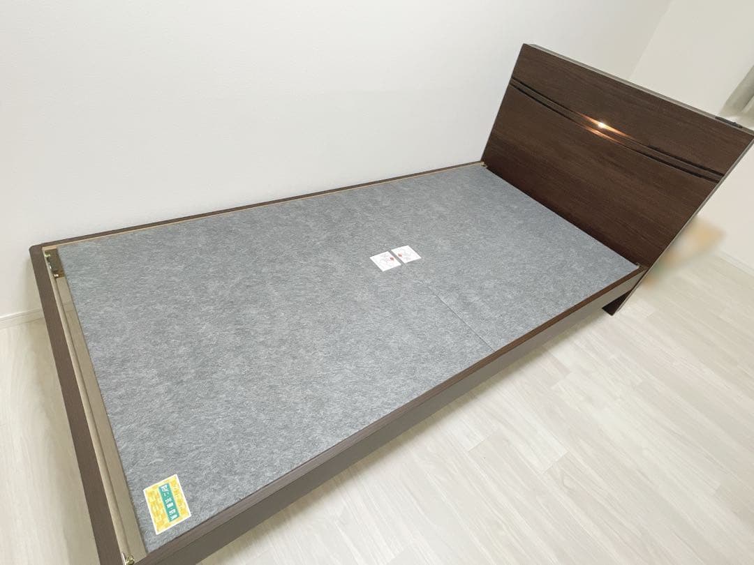 【直接手渡し限定】シングルベッドフレーム コンセント ライト付きドリームベッド