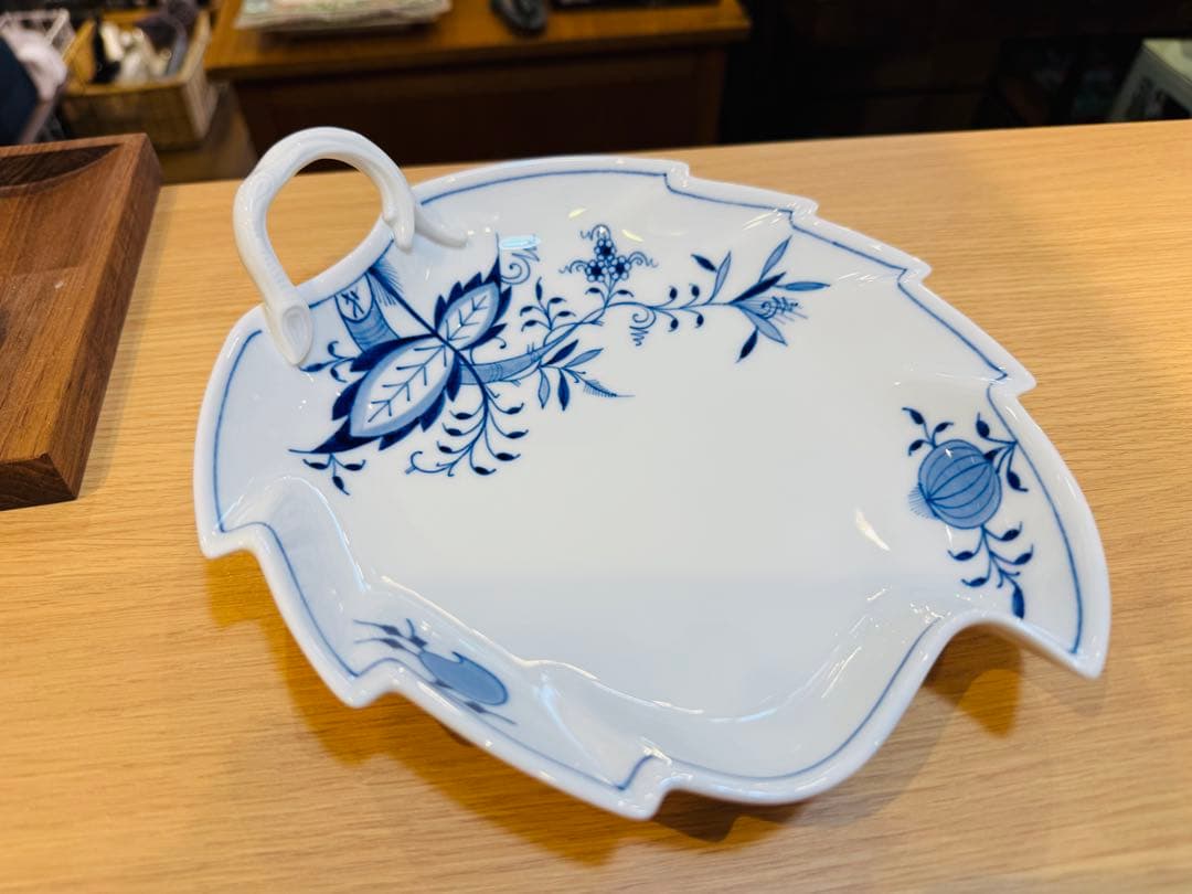 A8046【マイセン】ブルーオニオン スタイル リーフプレート