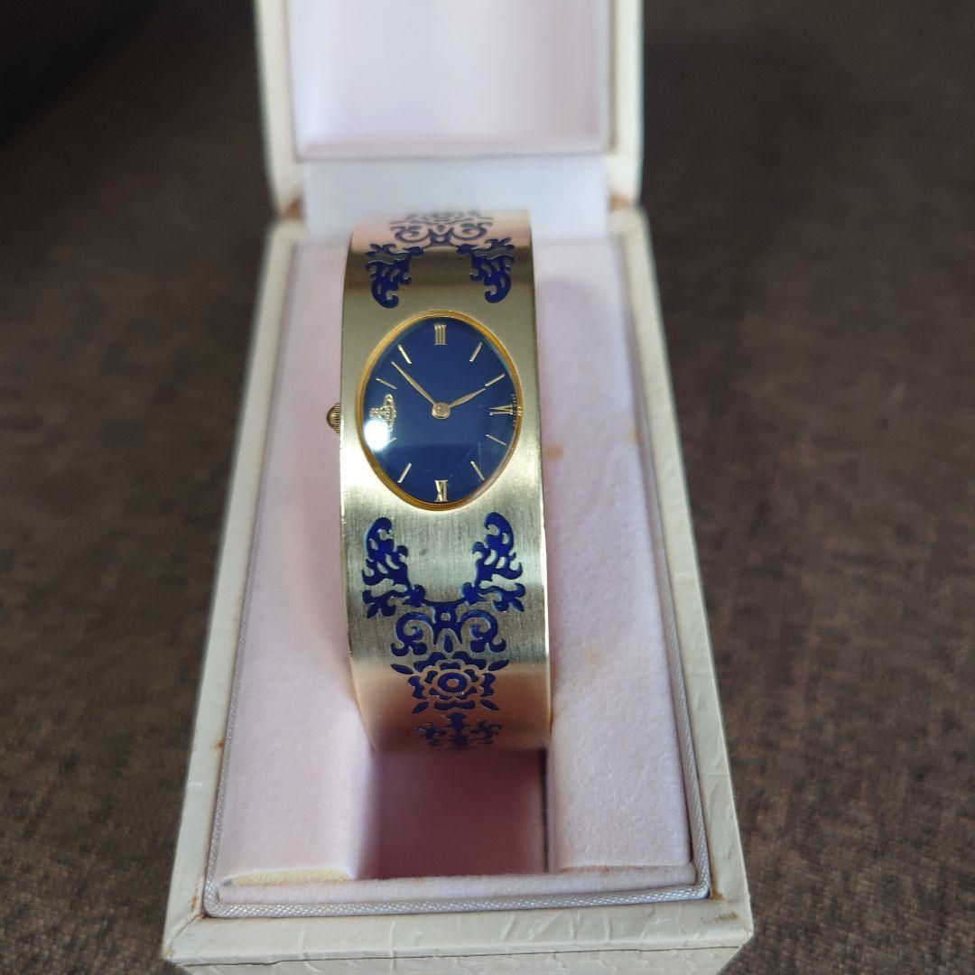 Viviene Westwood バングル 腕時計 ヴィヴィアンウエストウッド