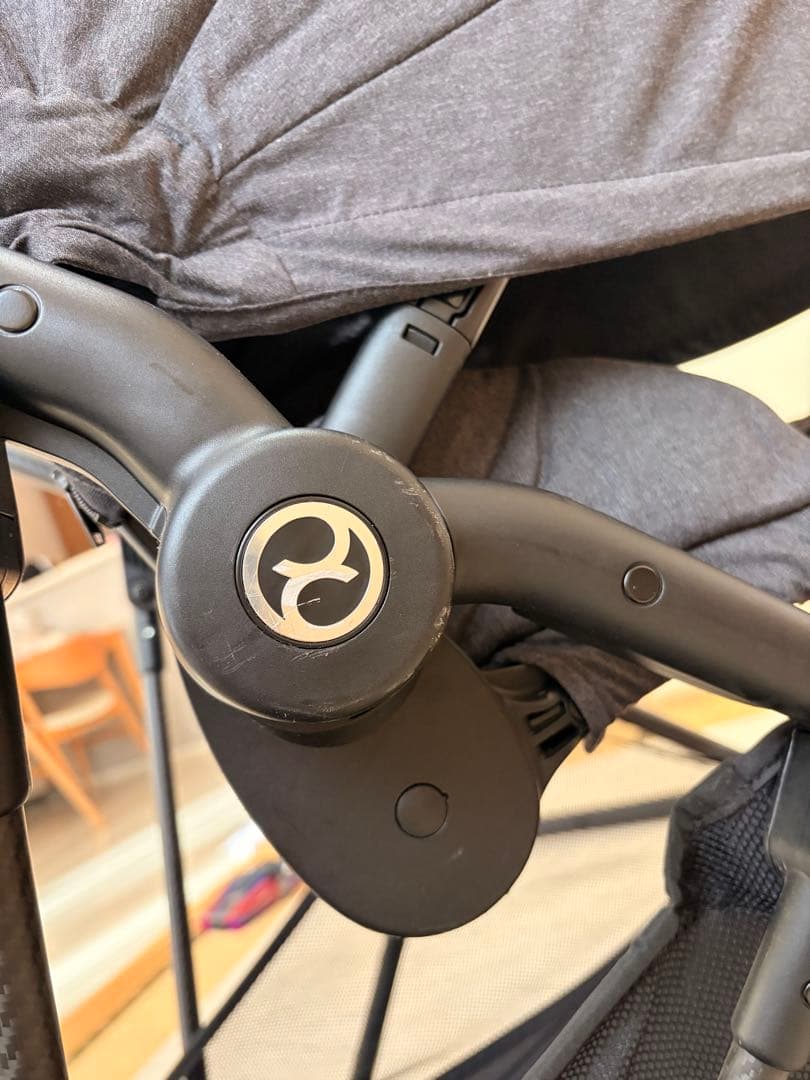 サイベックス　メリオカーボンベビーカー