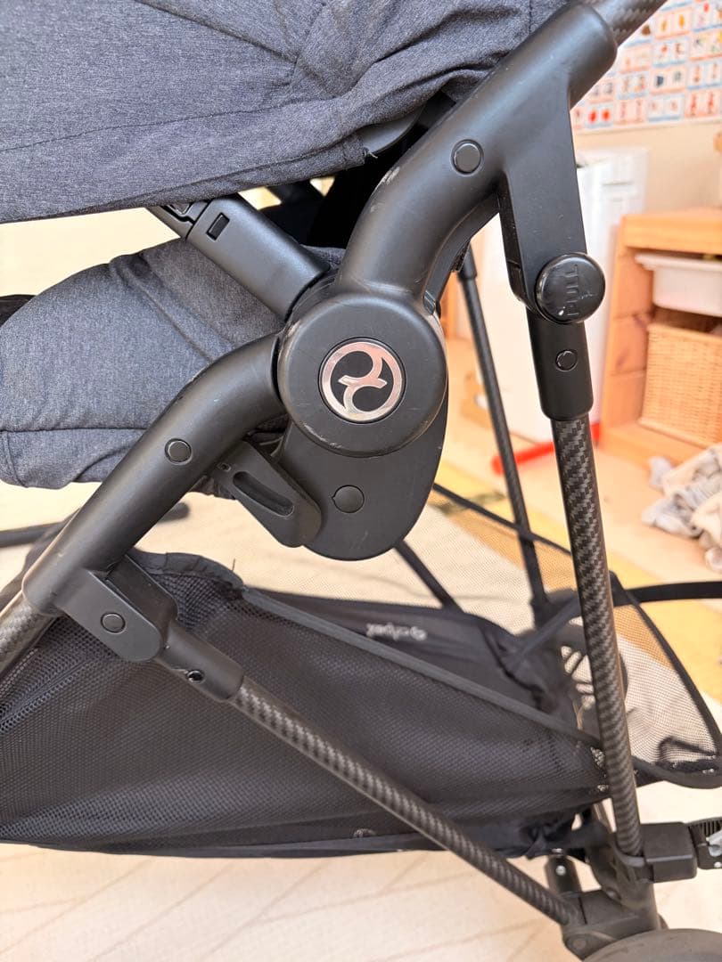 サイベックス　メリオカーボンベビーカー