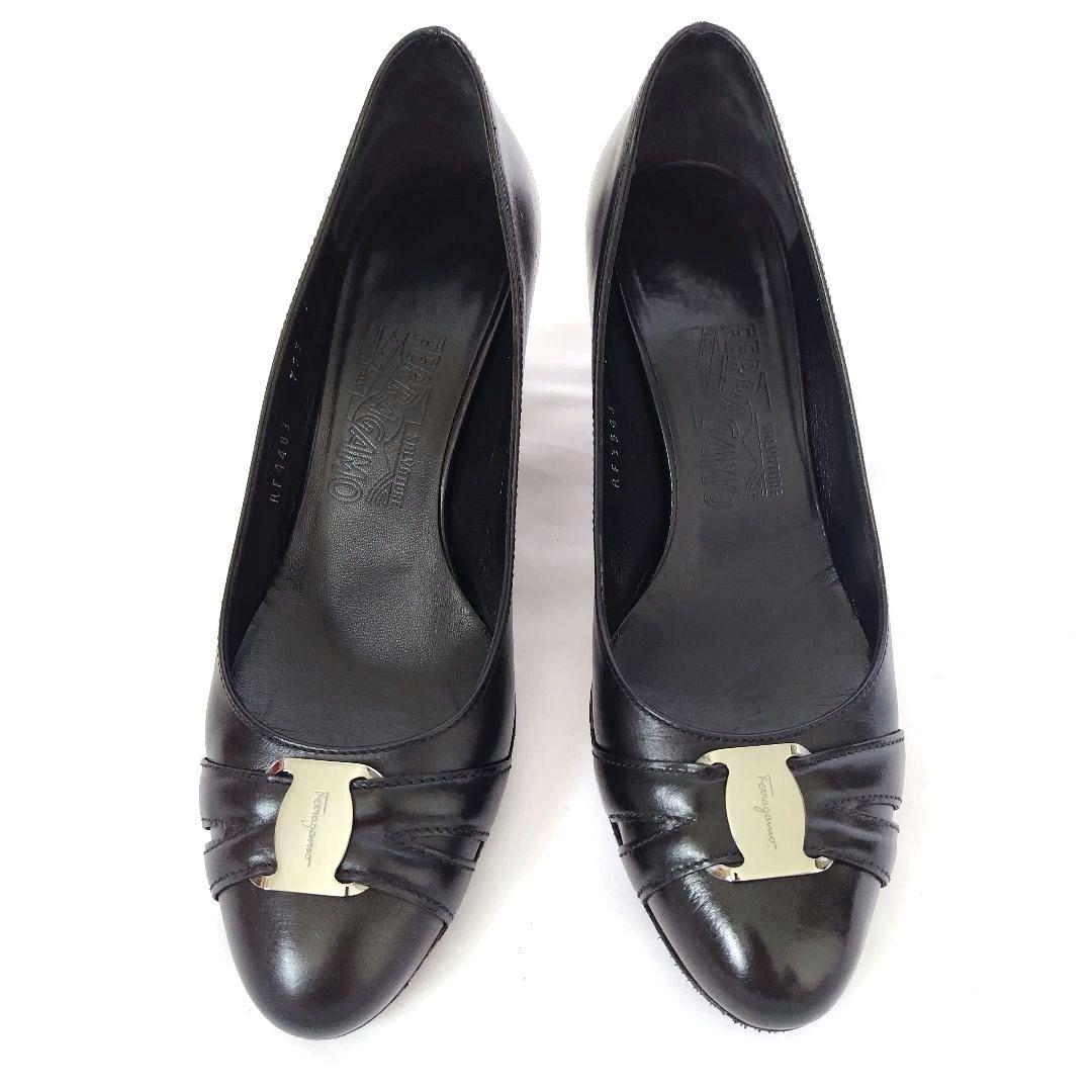 ✨️腕利き職人のリペア済✨️美品☆フェラガモ】ヴァラプレート パンプス 黒