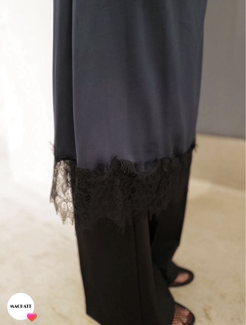 machatt レースサテンスカート　完売色ネイビー