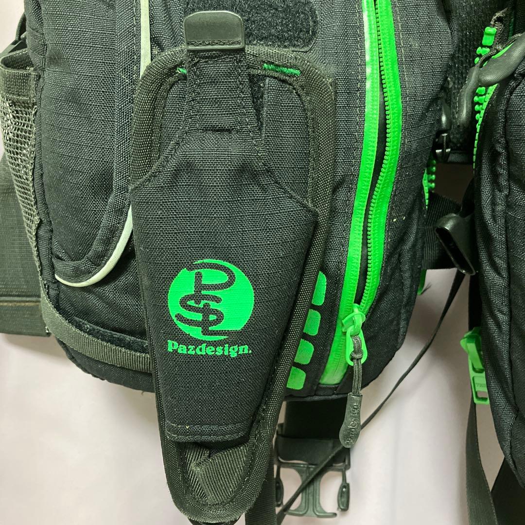 Pazdesign フィッシングベスト ブラック/グリーン