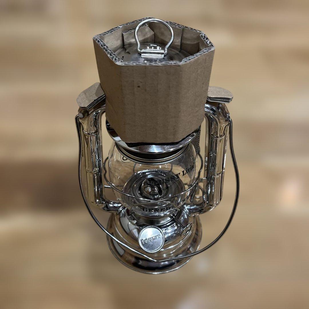 STUSSY Livin' × PETROMAX hl1 ストームランタン