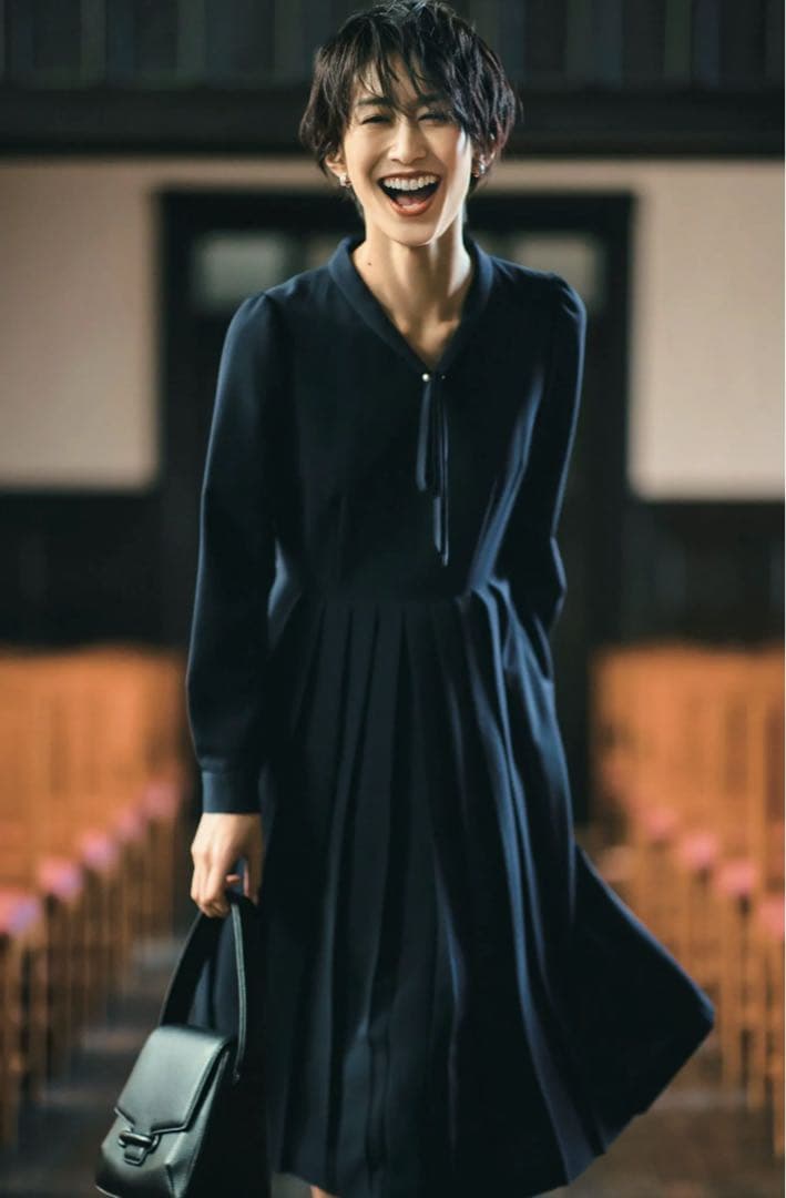 おりばー　セルフォード ボウタイプリーツ ワンピース リボン ネイビー