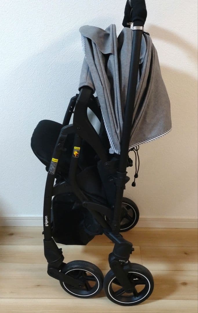 送料無料 Pigeon ランフィエアリー ベビーザらス限定ベビーカー