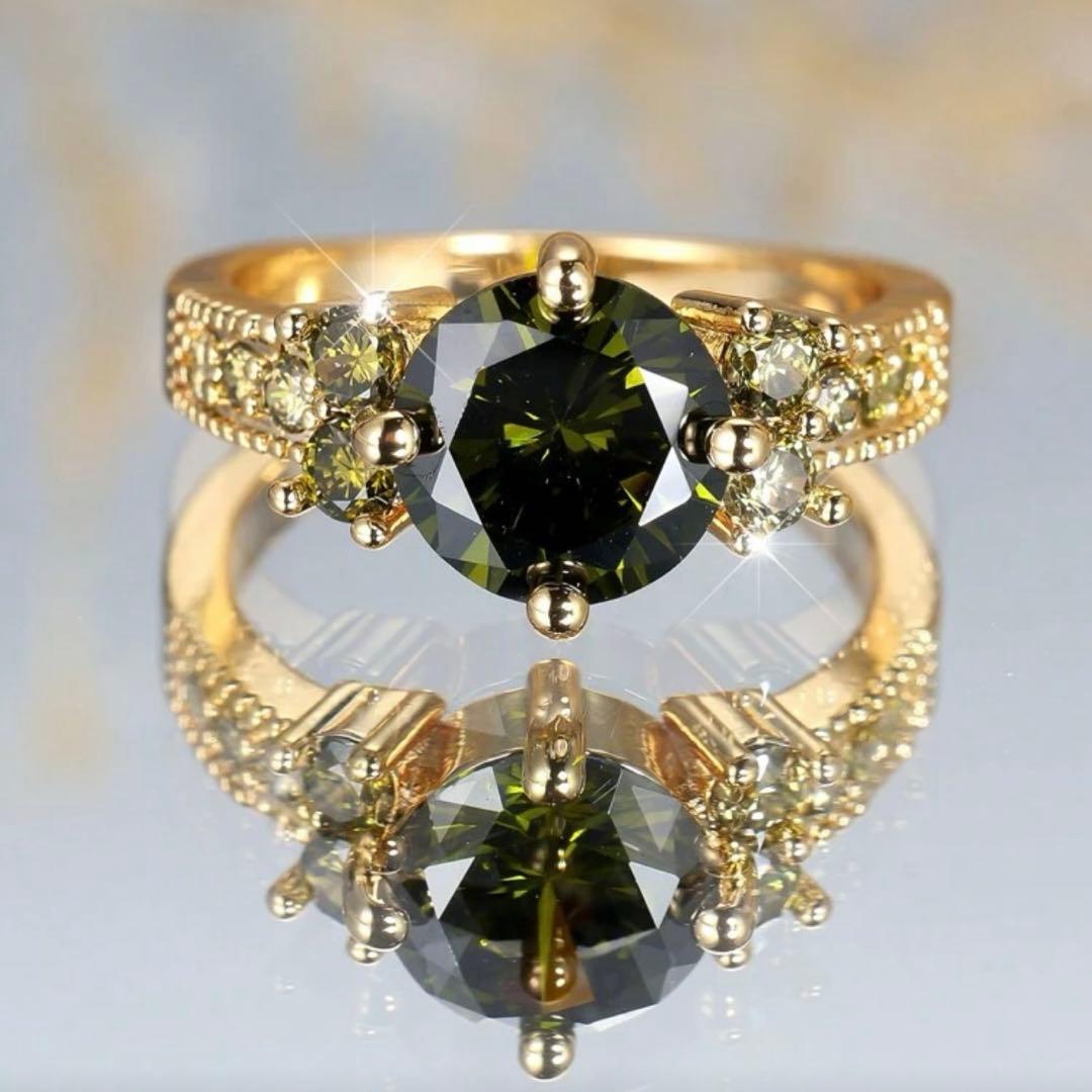 ⭐︎ペリドット 最高品質カット 豪華な輝き K18 ダイヤ 9号♡22