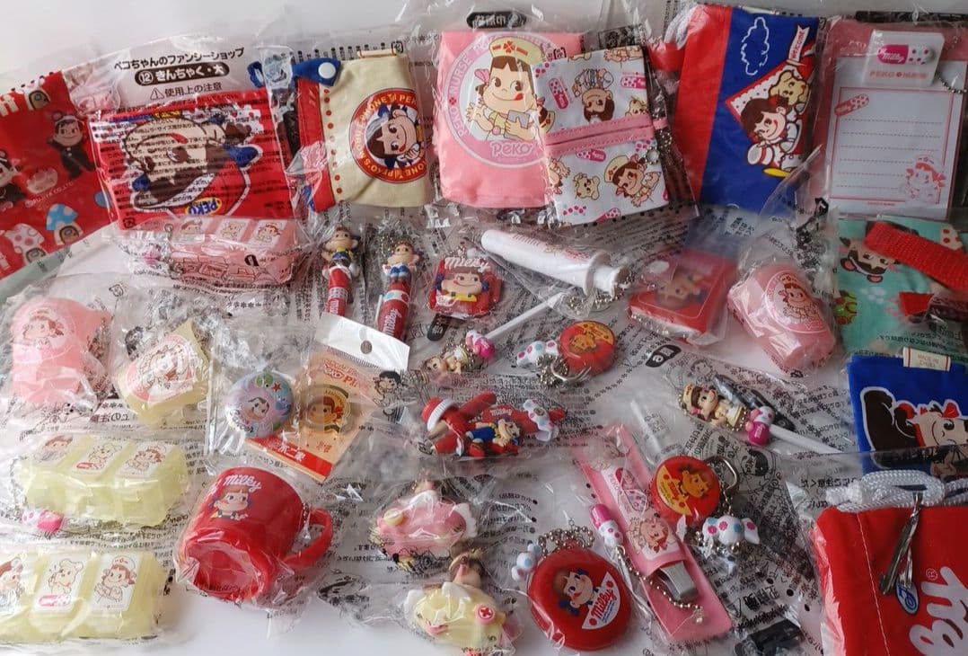 不二家　ペコちゃん　グッズ　大量　まとめ売り　マスコット　ストラップ等