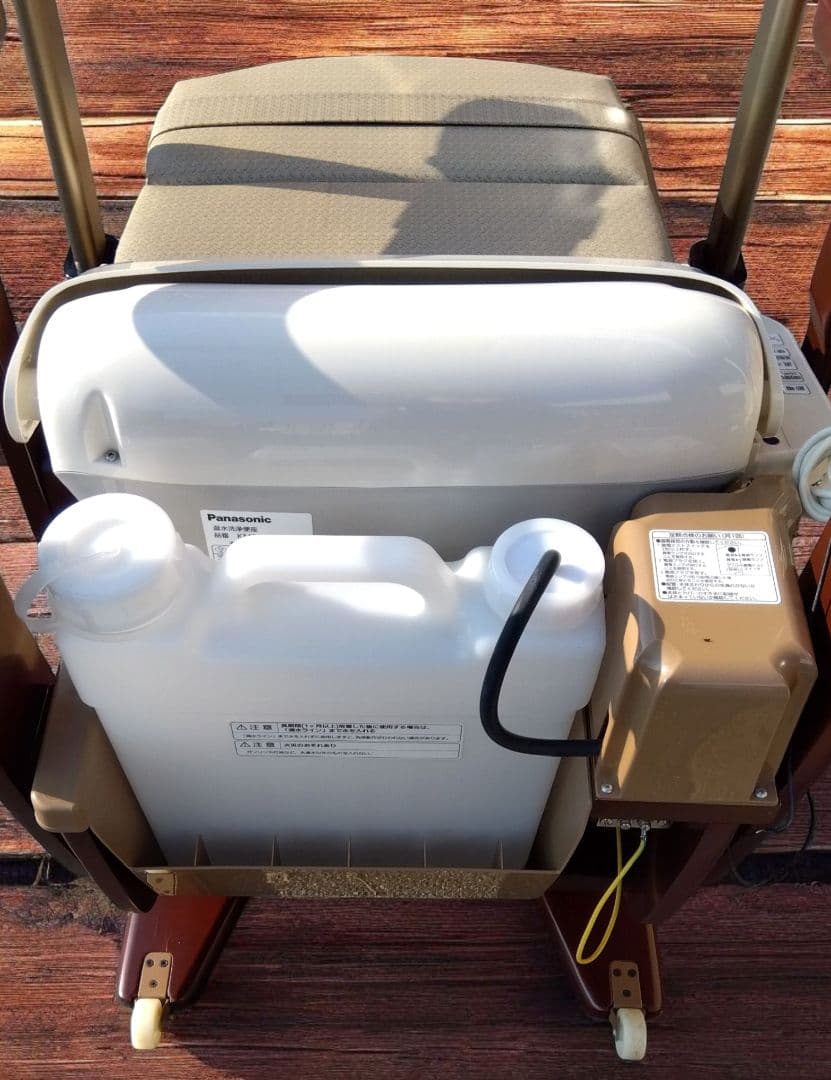 Panasonic　ウォシュレット付き　ポータブルトイレ　介護用品