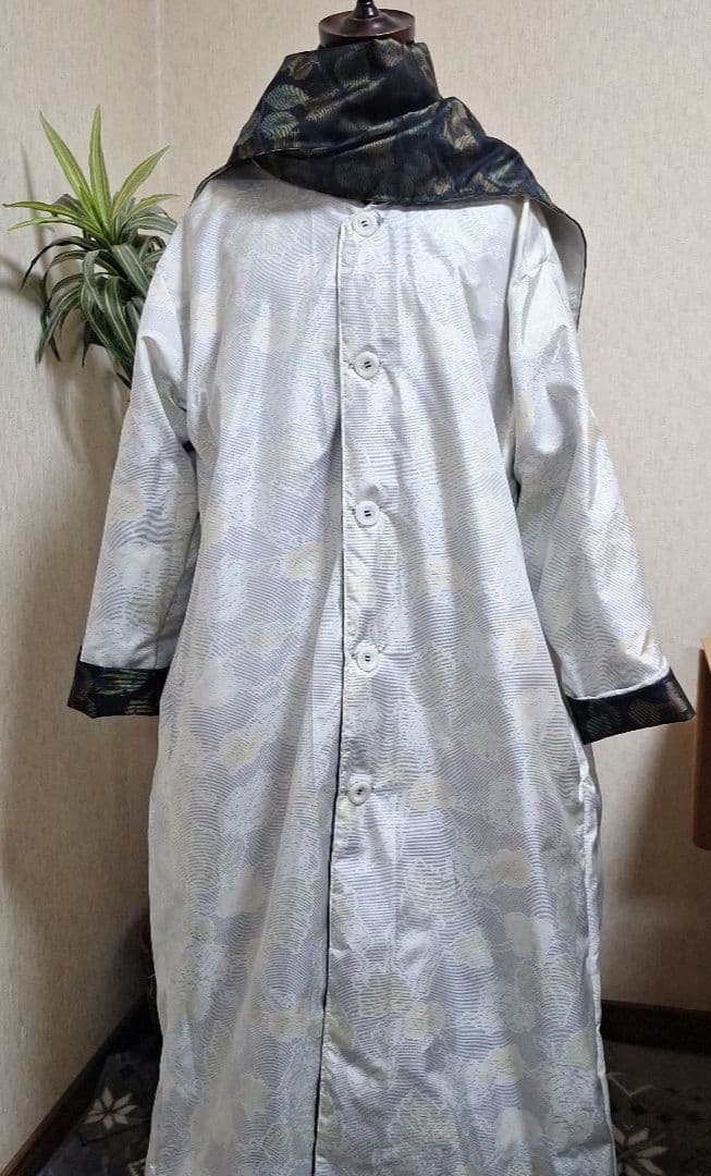 着物リメイク　リバーシブルコート　白大島紬×黒大島紬　モノトーン