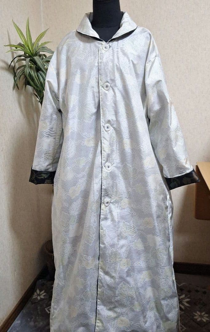 着物リメイク　リバーシブルコート　白大島紬×黒大島紬　モノトーン