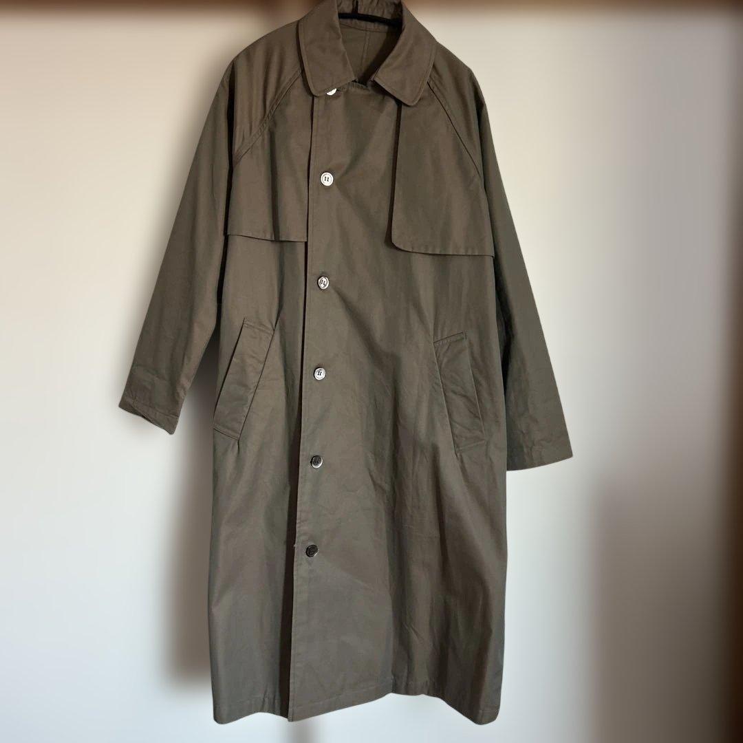 ユニバーサルティシュ　トレンチコート　美品 お値下げしました。