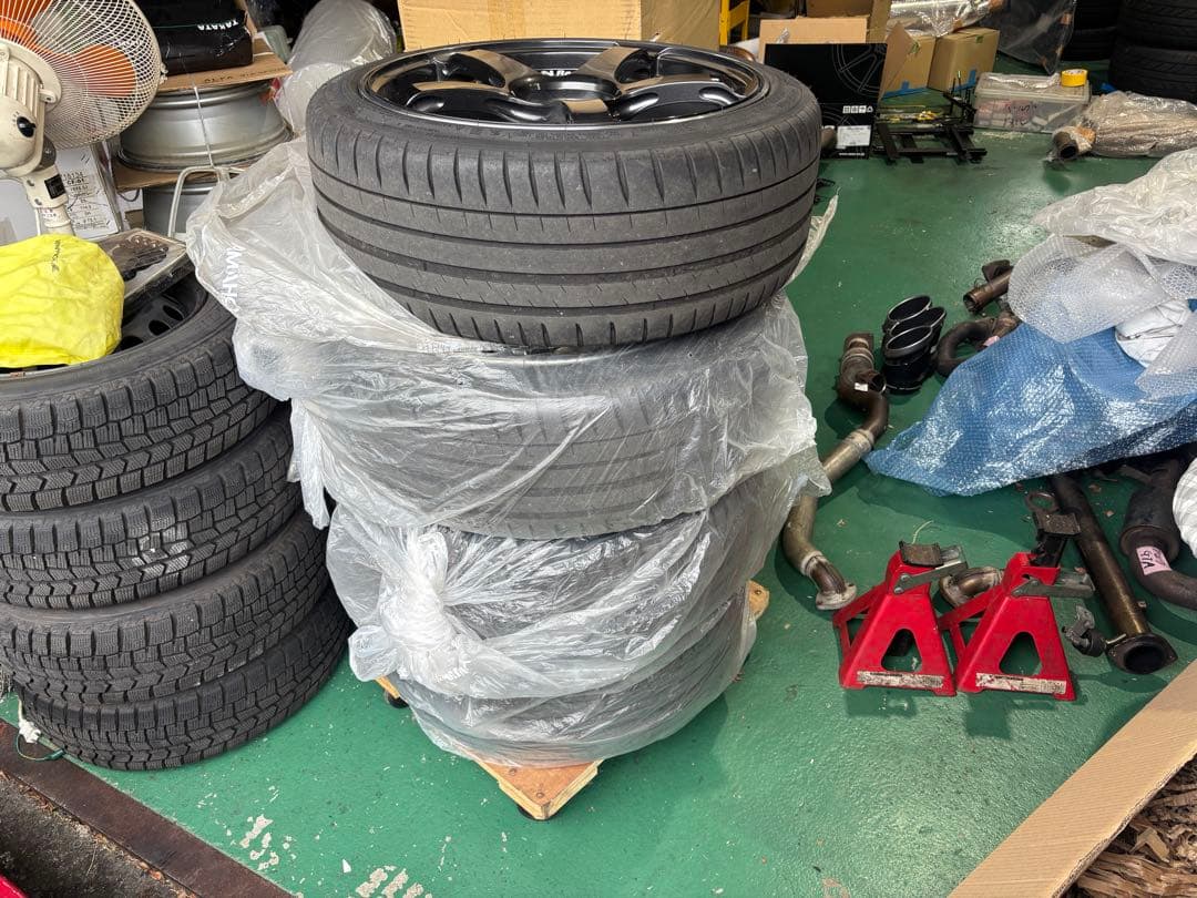 アドバンレーシングTC‐4　１８インチ　8J 4本セット　ミシュラン2021年製