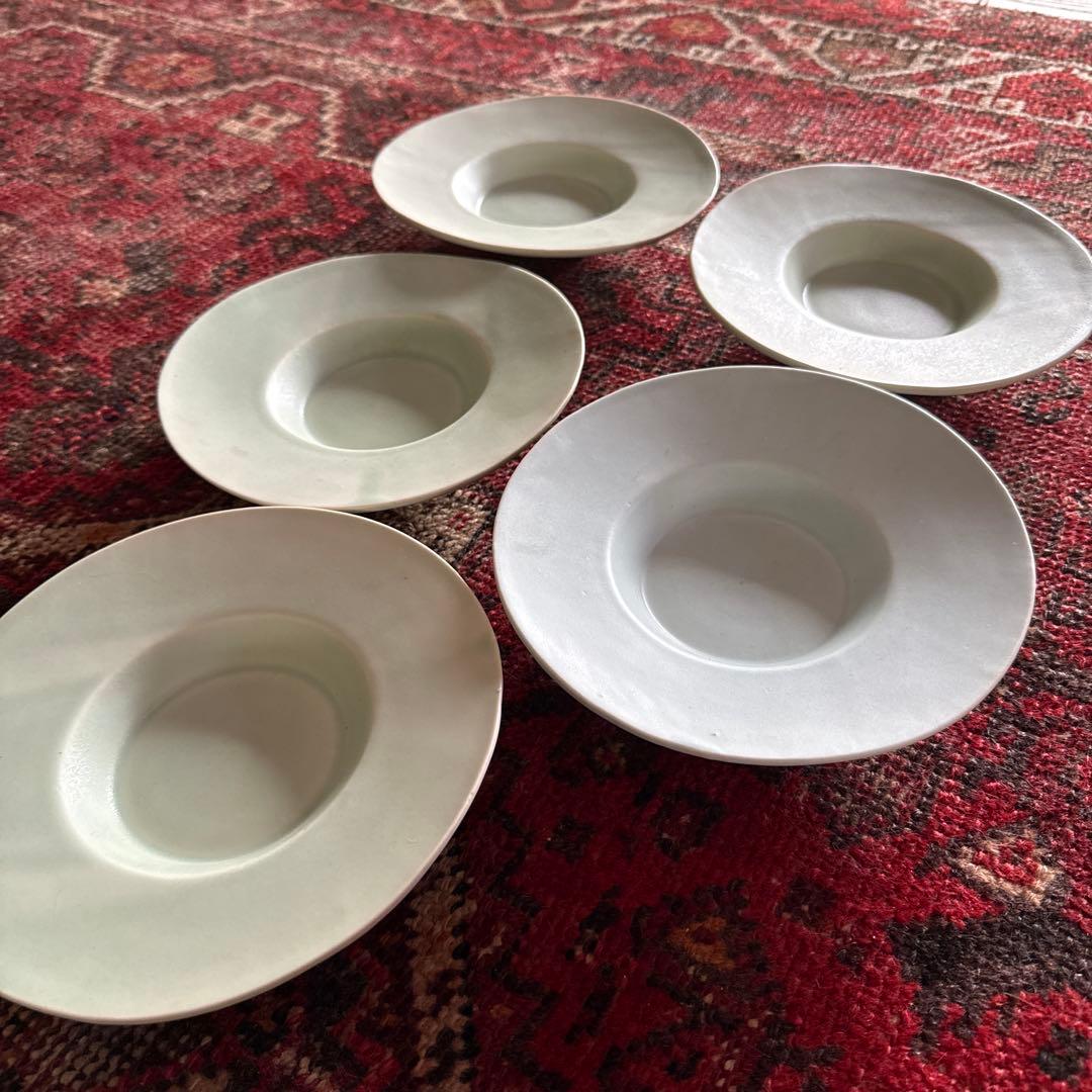 大人気の臼杵焼＊淡い緑色の陶磁器製皿5枚セット