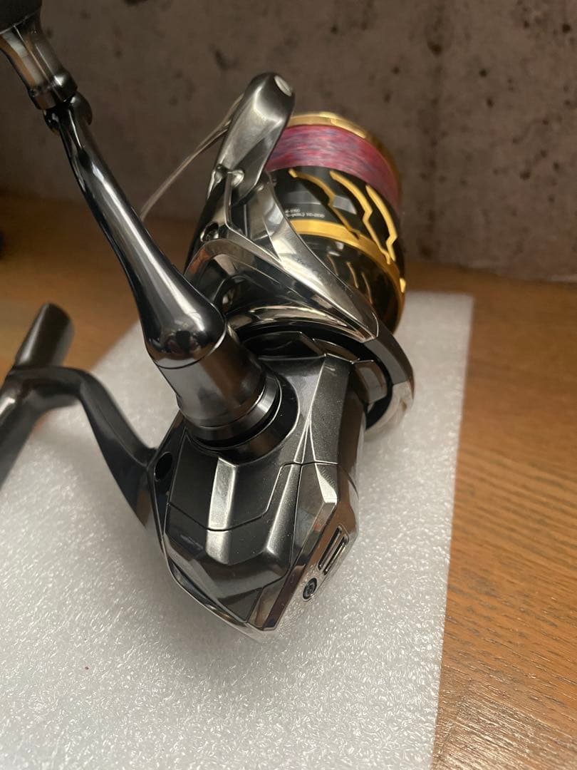 【美品】シマノ 20ツインパワー 4000PG（機関良好）