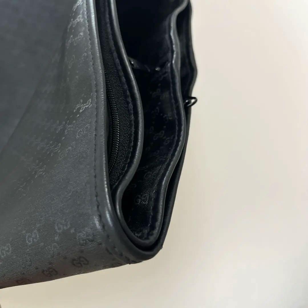 極美品　GUCCI ＧＧ柄　レザー　ガーメントケース　ハンガーつき　黒