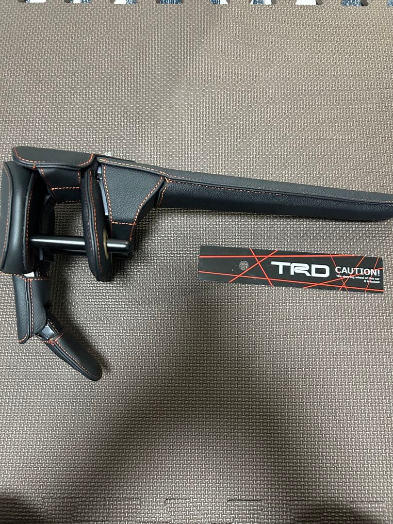 TRD プレミアムステアリングロック　トヨタ　レクサス
