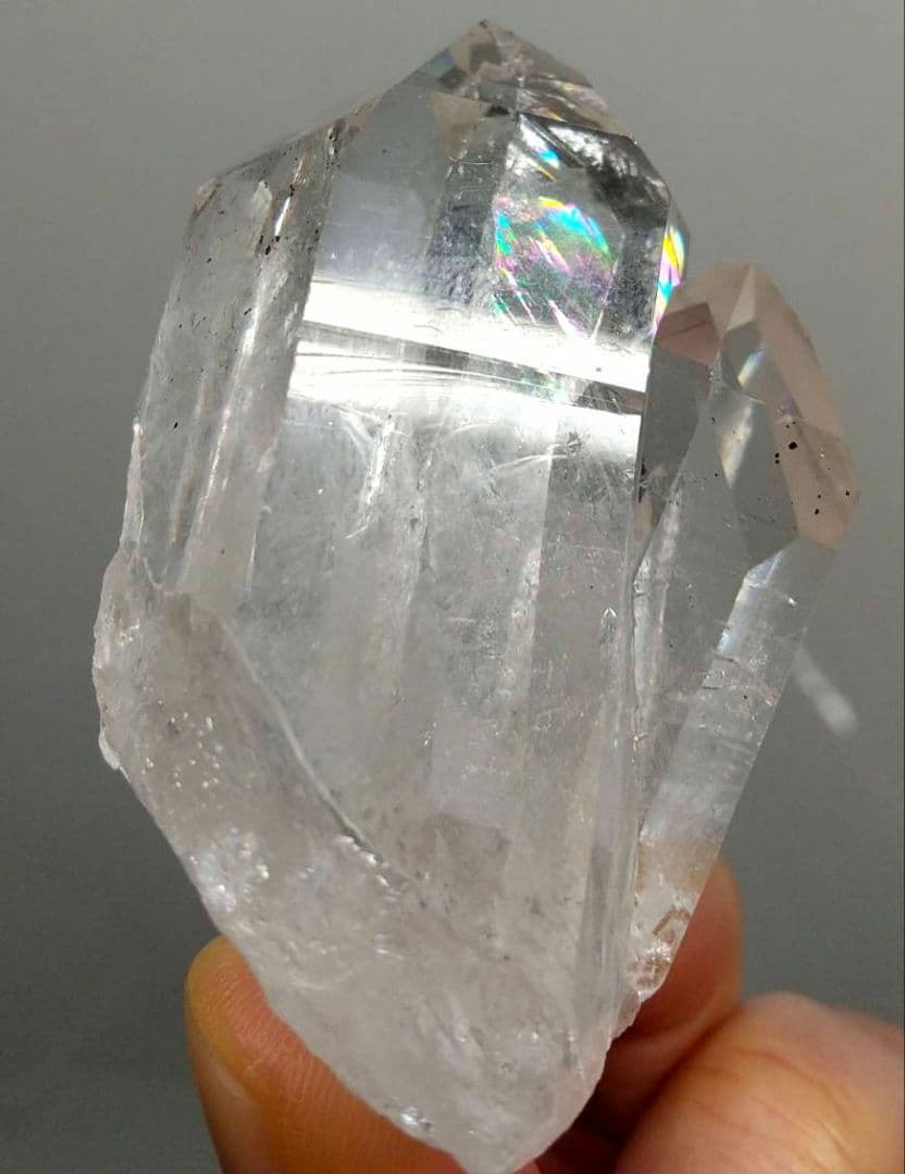 超希少　レコードキーパー　極上レインボー入り　トマスゴンサガ産　水晶クラスター