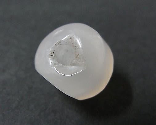 ★B1207★古代石 (262) 美品　西アジア　印章石　カルセドニー　花彫刻