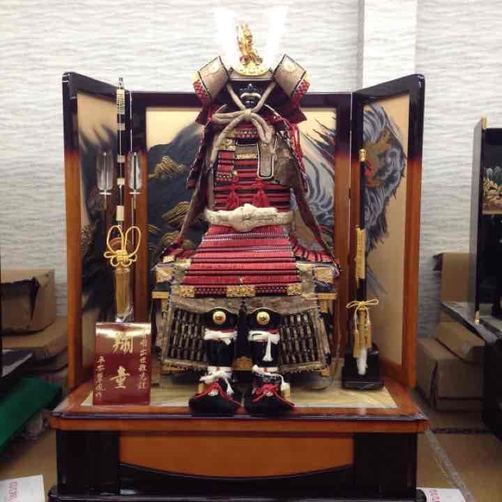 新品73万を28万着用鎧（兜）