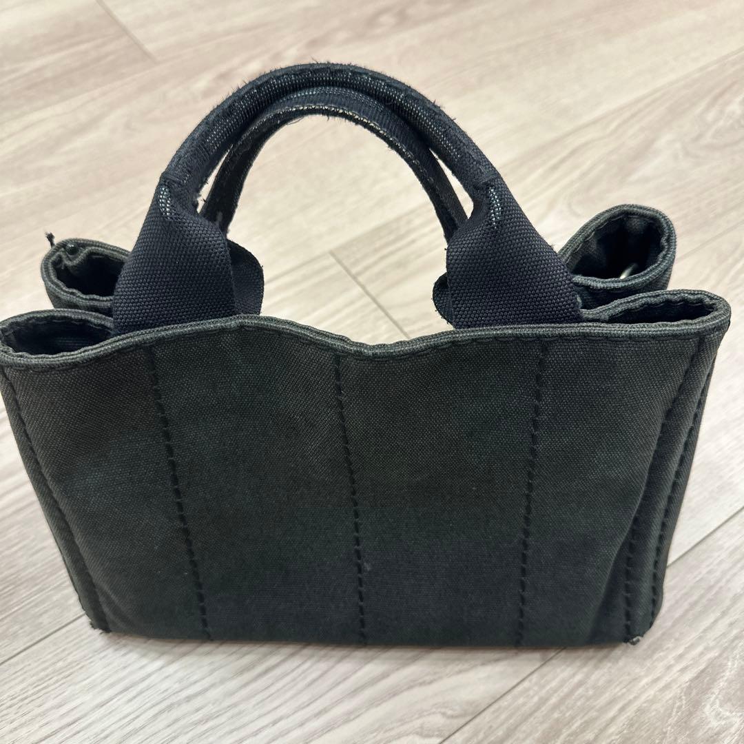 PRADAカナパトートバッグ