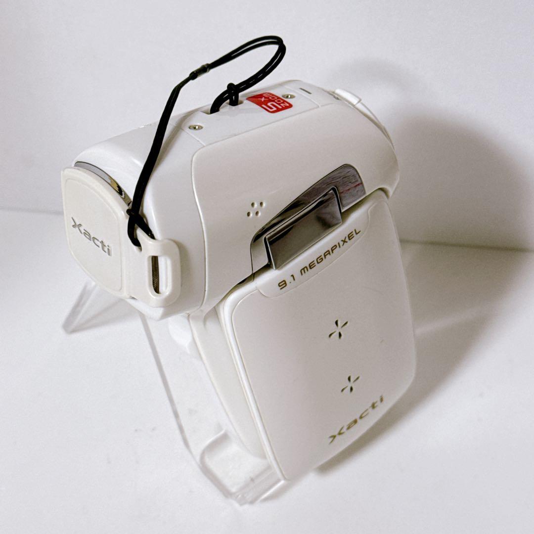 【動作品】SANYO デジタルビデオカメラ Xacti DMX-CG9 ホワイト