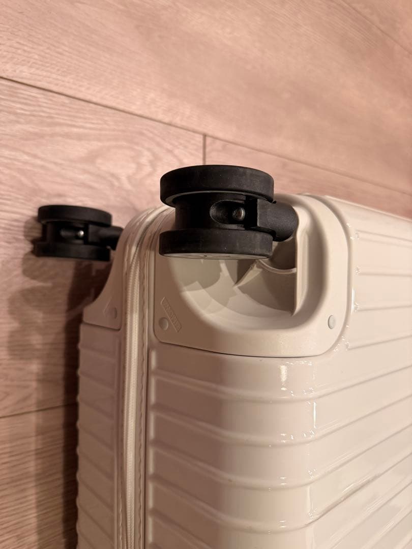 RIMOWA ESSENTIAL チェックイン M