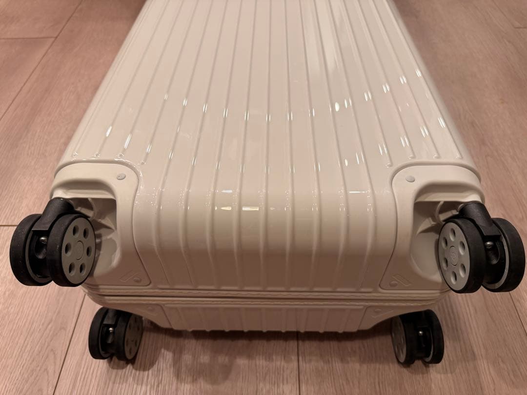 RIMOWA ESSENTIAL チェックイン M