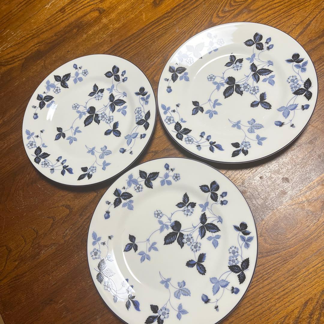 ウェッジウッドワイルドストロベリーインクブループレート3枚セット