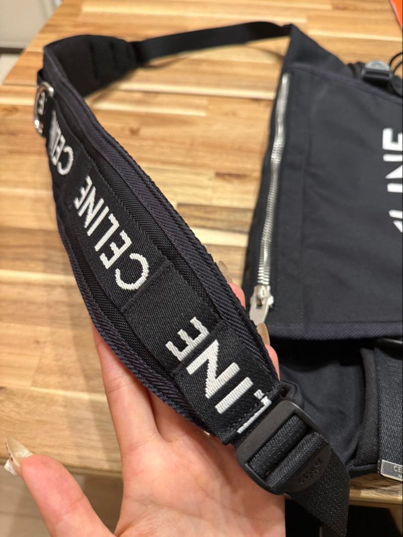 CELINE ブラック メッセンジャーバッグ