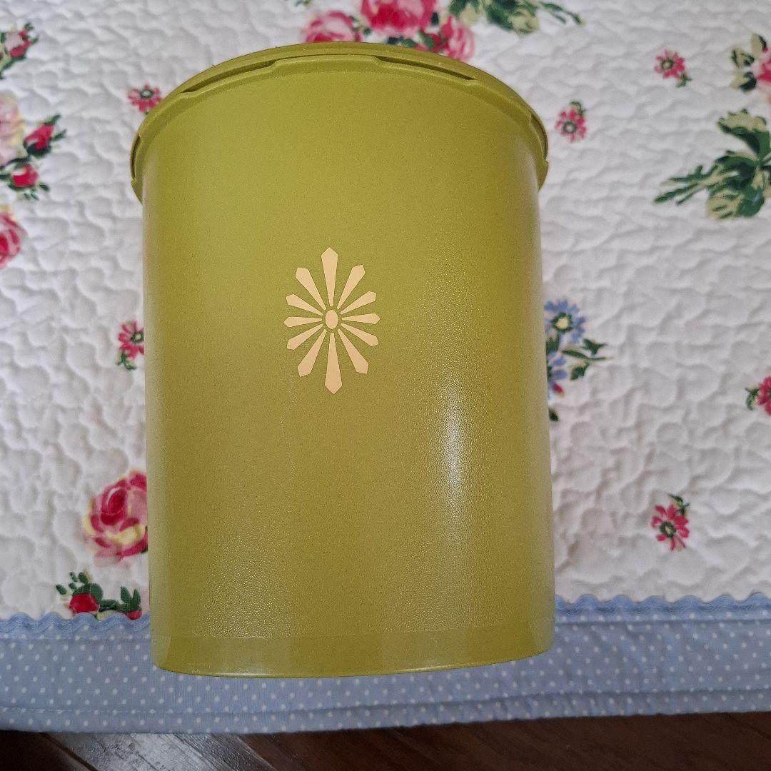 タッパーウェア　グランプリデコレーター LL　他　　　4個セット