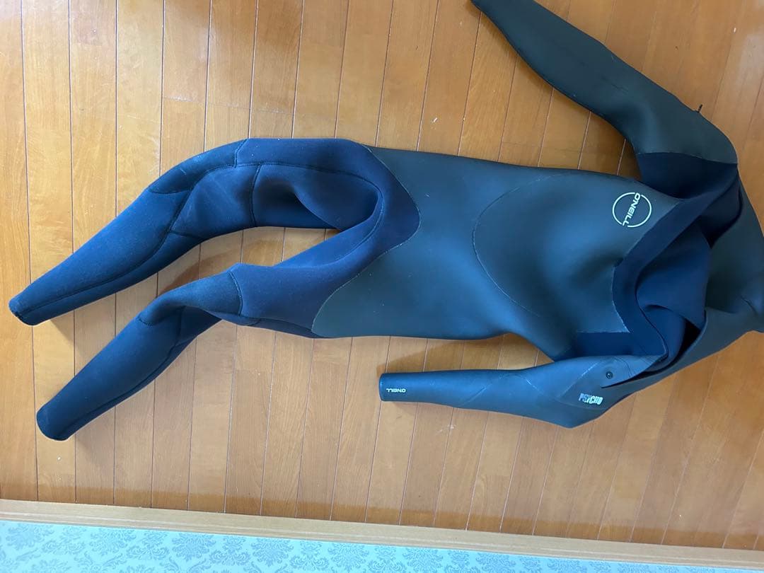 O'Neill ブラック フルスーツ ウェットスーツセミドライLサイズ