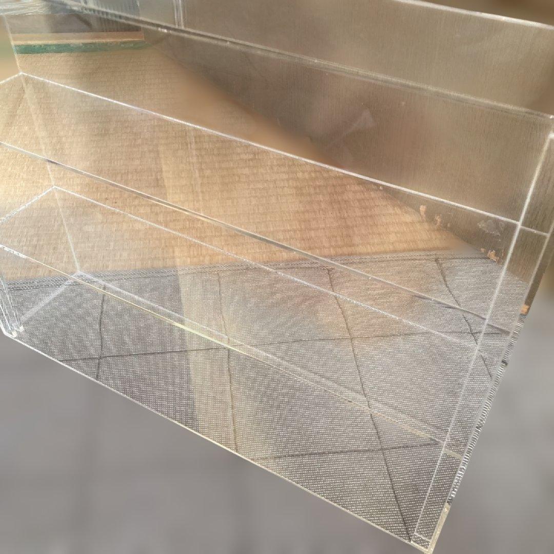 【新品】アクリルコレクションボックス 、スライド引き戸付き