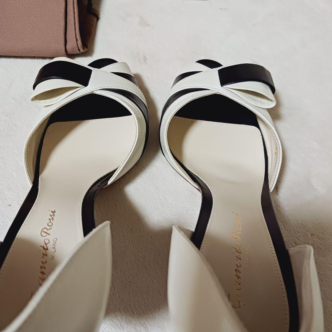 ジャンヴィトロッシ（Gianvito Rossi）パンプス　ドーセースタイル