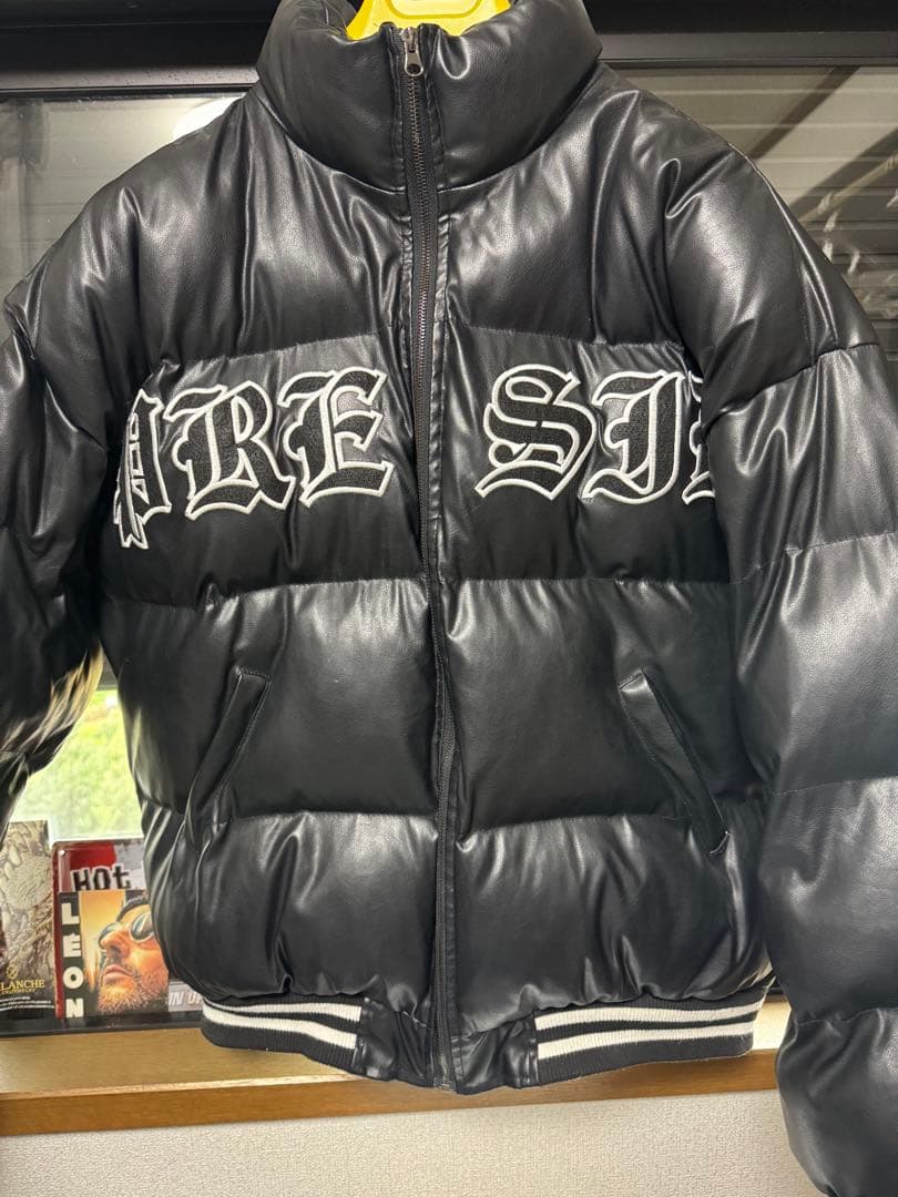 Reakinsse ブラック ダウンジャケット じゅ