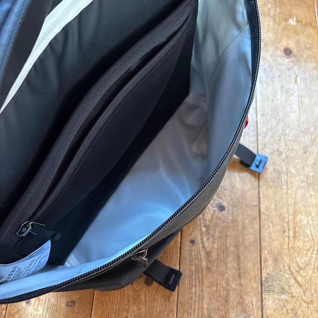 【お値下げ】Arc'teryx Granville 10 Courier Bag