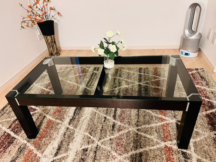 【IDC大塚家具】美品 上質なリビングテーブル✨空間広く見せモダンに