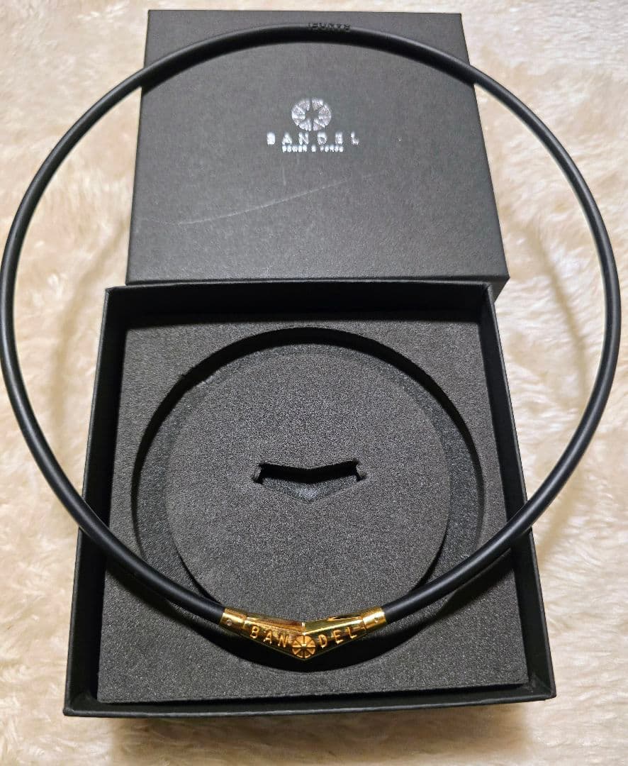 り*ご様 バンデル チタンネックレス ゴールド ネックレス 53cm